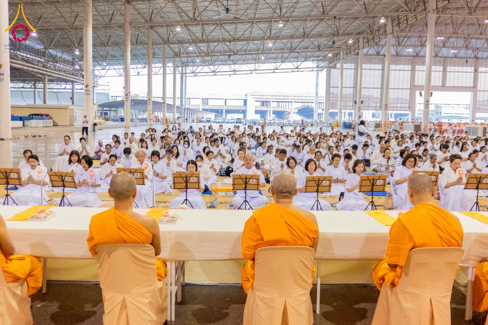 ภาพ No.279069:วันที่ 2 มกราคม พ.ศ.2569 พิธีถวายภัตตาหารเป็นสังฆทาน แด่พระธรรมยาตรา ณ วัดพระธรรมกาย ปทุมธานี ในโครงการธรรมยาตรา กตัญญูบูชา มหาปูชนียาจารย์ พระมงคลเทพมุนี(สด จนฺทสโร) พระผู้ปราบมาร อนุสรณ์สถาน 7 แห่ง ปีที่ 14