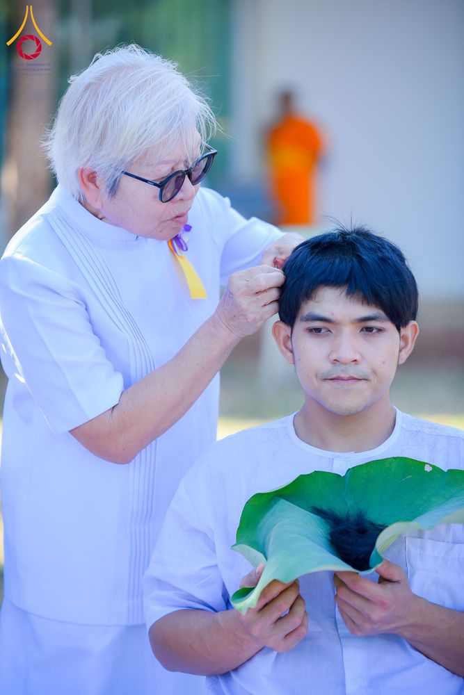 ภาพ No.285129:วันเสาร์ที่ 6 ธันวาคม พ.ศ.2568  พิธีอุปสมบทธรรมทายาท โครงการบรรพชาอุปสมบทหมู่  รุ่นบูชาธรรมมหาปูชนียาจารย์ ประจำปี 2568 ศูนย์ปฏิบัติธรรมและศูนย์อบรมเยาวชนเพชรบุรี อ.ท่ายาง จ.เพชรบุรี ณ วัดศีลคุณาราม อ.เขาย้อย เพชรบุรี