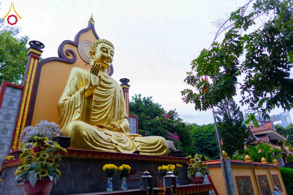 ภาพ No.344483:วันที่ 8-11 สิงหาคม พ.ศ.2569 “ประเพณีเข้าพรรษา เชื่อมพระพุทธศาสนาสองแผ่นดิน” ถวายเทียนพรรษา 9 วัด ณ นครโฮจิมินห์ สาธารณรัฐสังคมนิยมเวียดนาม
