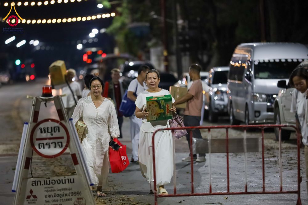 ภาพ No.310754:วันอาทิตย์ที่ 22 กุมภาพันธ์ พ.ศ. 2569 พิธีตักบาตรเเด่คณะพระภิกษุสงฆ์ 1,111 รูป จังหวัดน่าน หนึ่งในโครงการตักบาตรพระ 2,000,000 รูป 77 จังหวัดทั่วไทย ในวาระอันเป็นมงคลยิ่ง ครบรอบ 744 ปี นครน่าน สืบสานศรัทธา ทำบุญใหญ่ของเมืองน่าน ณ ข่วงเมือง วัดภูมินทร์ อำเ