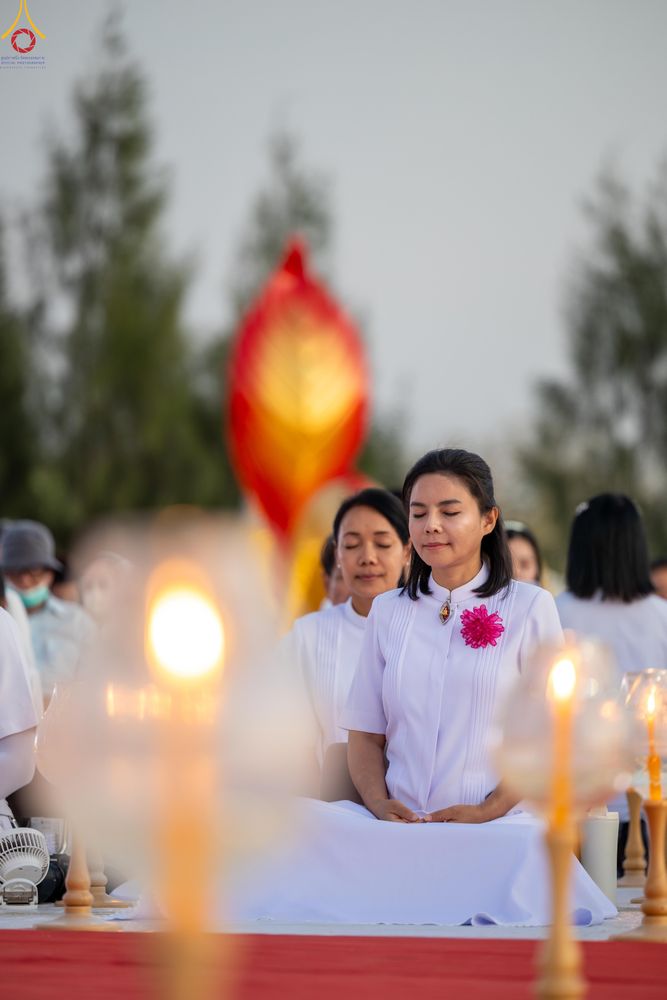 ภาพ No.302246:วันที่ 23 มกราคม พ.ศ. 2569 พิธีจุดประทีปธรรมถวายเป็นพุทธบูชา (ภาพชุดที่ 2) และบูชาธรรมมหาปูชนียาจารย์  ณ อนุสรณ์สถานลำดับที่ 5 สถานที่เผยแผ่วิชชาธรรมกายครั้งแรก อนุสรณ์สถานบางปลา วัดบางปลา อำเภอบางเลน จังหวัดนครปฐม ในโครงการธรรมยาตรา กตัญญูบูชา มหาปูชนีย