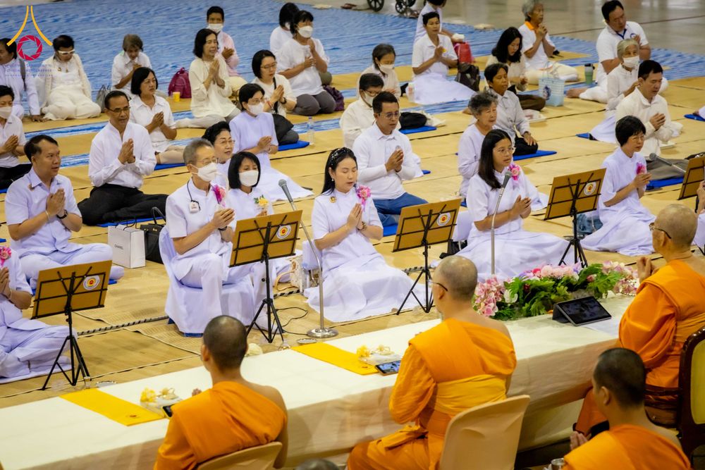 ภาพ No.305550:วันที่ 29 มกราคม พ.ศ. 2569 พิธีถวายภัตตาหารเป็นสังฆทาน แด่พระธรรมยาตรา ณ วัดพระธรรมกาย  จังหวัดปทุมธานี ในโครงการธรรมยาตรา กตัญญูบูชา มหาปูชนียาจารย์ พระมงคลเทพมุนี(สด จนฺทสโร) พระผู้ปราบมาร อนุสรณ์สถาน 7 แห่ง ปีที่ 14