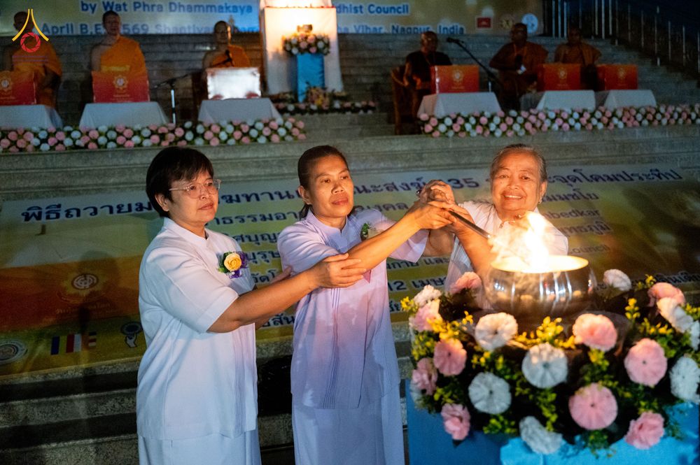 ภาพ No.321711:วันที่ 12 เมษายน พ.ศ.2569 วัดพระธรรมกาย ร่วมกับพุทธสภาแห่งอินเดีย ถวายมหาสังฆทาน 135 วัด ดร.ภีมราว รามชี อัมเบดการ์ (Dr. B.R. Ambedkar) รัฐบุรุษผู้ฟื้นฟูพระพุทธศาสนา ณ วัดพุทธสันติวันธรรมชัย เมืองนาคปูร์ รัฐมหาราษฏระ สาธารณรัฐอินเดีย