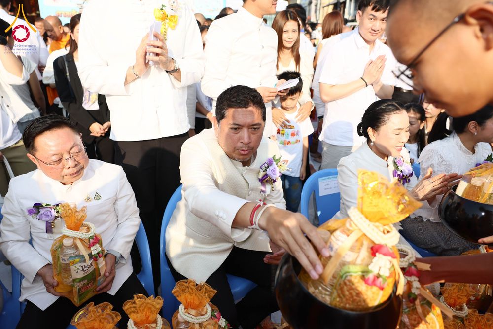 ภาพ No.312878:วันอาทิตย์ที่ 8 มีนาคม พ.ศ.2569 ทำบุญเมืองนครราชสีมา 558 ปี ตักบาตรพระ 10,000 รูป (ภาพชุดที่ 2)