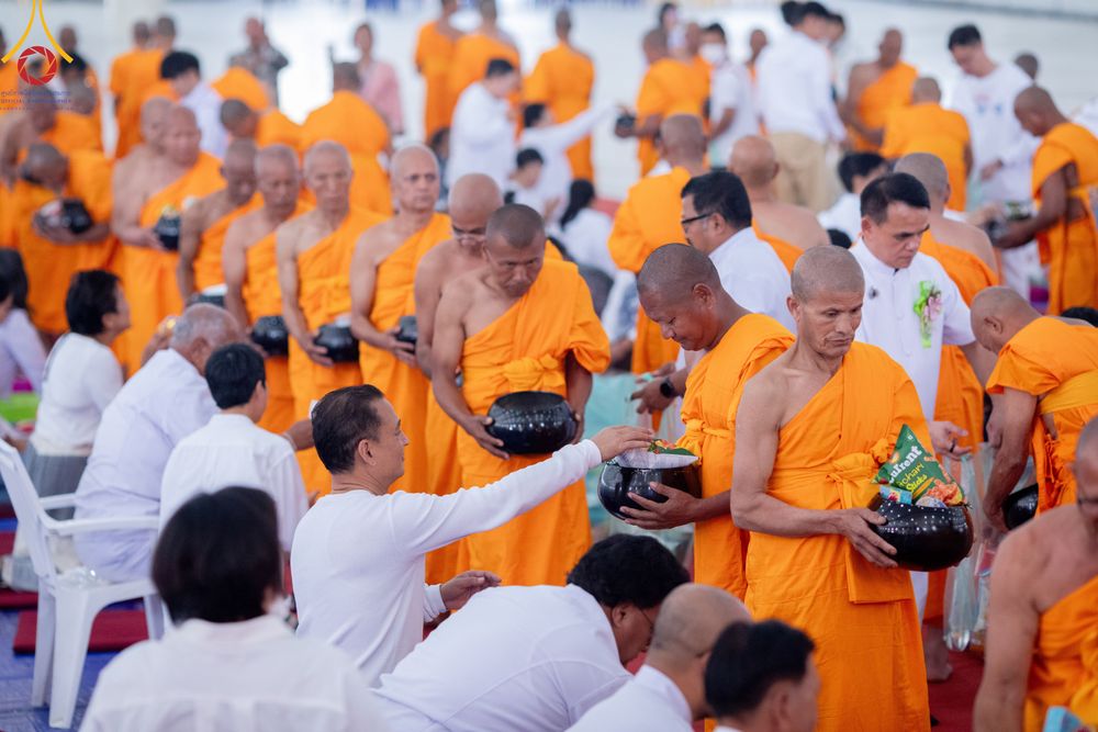 ภาพ No.314252:วันอังคารที่ 17 มีนาคม พ.ศ. 2569 พิธีตักบาตรฉลองสามเณรใหม่ 500 รูป  ณ มณฑลพิธีลุมพินี ประเทศเนปาล