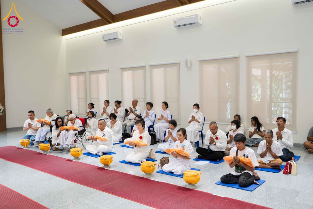 ภาพ No.341280:วันอาทิตย์ที่ 26 กรกฎาคม พ.ศ. 2569 ​โครงการอุปสมบทหมู่บูชาธรรมมหาปูชนียาจารย์ รุ่นที่ ๑ วัดกลางธนรินทร์ ต.บ้านแป้ง อ.พรหมบุรี จ.สิงห์บุรี