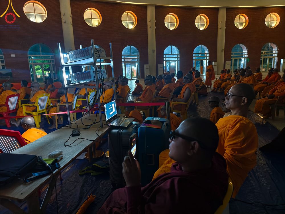 ภาพ No.315280:​วันอาทิตย์ที่ 22 มีนาคม พ.ศ.2569 สามเณรธรรมทายาทเนปาล 500 รูป ฟังธรรม สวดมนต์ ปฏิบัติธรรมร่วมกัน  ณ International Assembly and Meditation Hall Lumbini