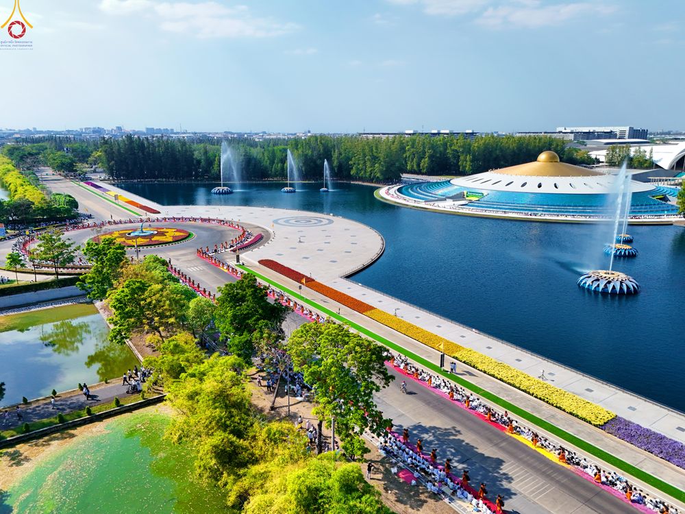 ภาพ No.304778:วันที่ 25 มกราคม พ.ศ. 2569 พิธีต้อนรับพระธรรมยาตรา (ภาพชุดที่ 2) รร.สามัคคีราษฏร์บำรุง-วัดพระธรรมกาย ในโครงการธรรมยาตรา กตัญญูบูชา มหาปูชนียาจารย์ พระมงคลเทพมุนี(สด จนฺทสโร) พระผู้ปราบมาร อนุสรณ์สถาน 7 แห่ง ปีที่ 14