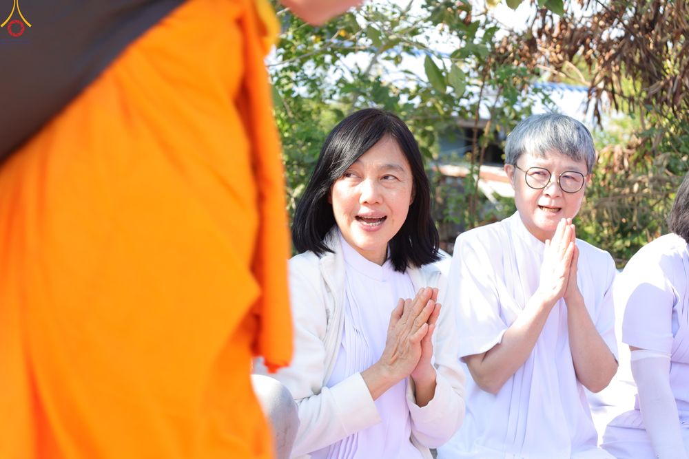 ภาพ No.293021:วันที่ 11 มกราคม พ.ศ. 2569 พิธีต้อนรับพระธรรมยาตรา ณ อนุสรณ์สถานลำดับที่ 3 (ภาพชุดที่ 2) สถานที่เกิดในเพศสมณะ วัดสองพี่น้อง อำเภอสองพี่น้อง จังหวัดสุพรรณบุรี ในโครงการธรรมยาตรา กตัญญูบูชา มหาปูชนียาจารย์ พระมงคลเทพมุนี(สด จนฺทสโร) พระผู้ปราบมาร อนุสรณ์สถ