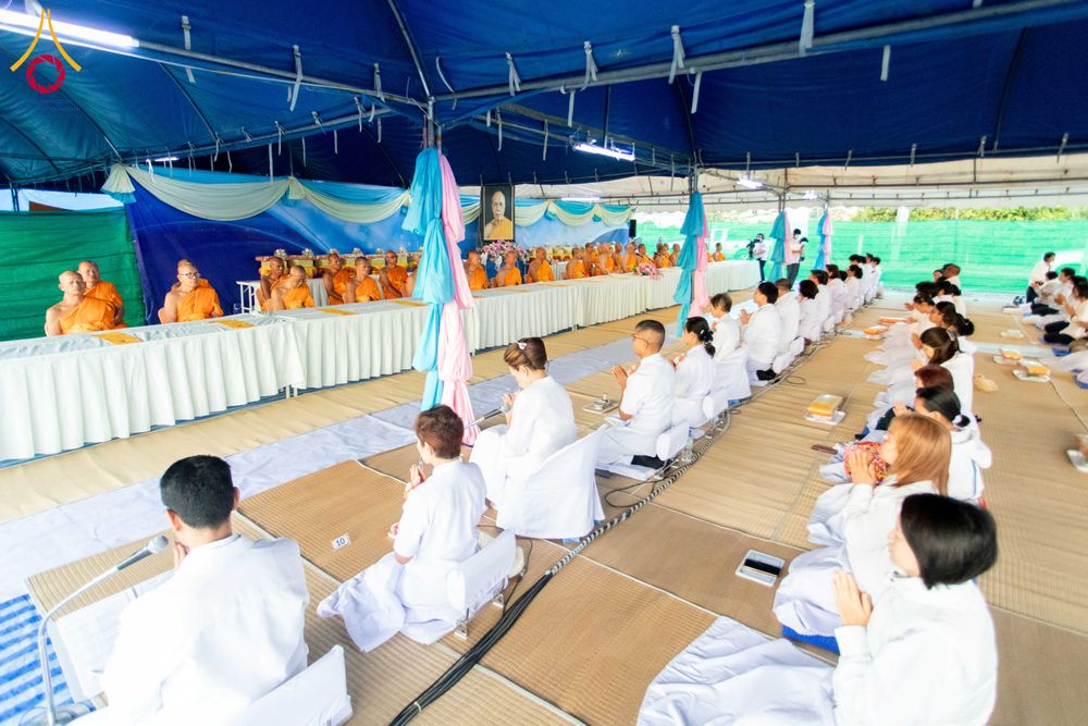 ภาพ No.290820:วันที่ 9 มกราคม พ.ศ. 2569 พิธีถวายภัตตาหารเป็นสังฆทาน แด่พระธรรมยาตรา ณ อนุสรณ์สถานคลองบางนางแท่น อ.สามพราน จ.นครปฐม ในโครงการธรรมยาตรา กตัญญูบูชา มหาปูชนียาจารย์ พระมงคลเทพมุนี(สด จนฺทสโร) พระผู้ปราบมาร อนุสรณ์สถาน 7 แห่ง ปีที่ 14