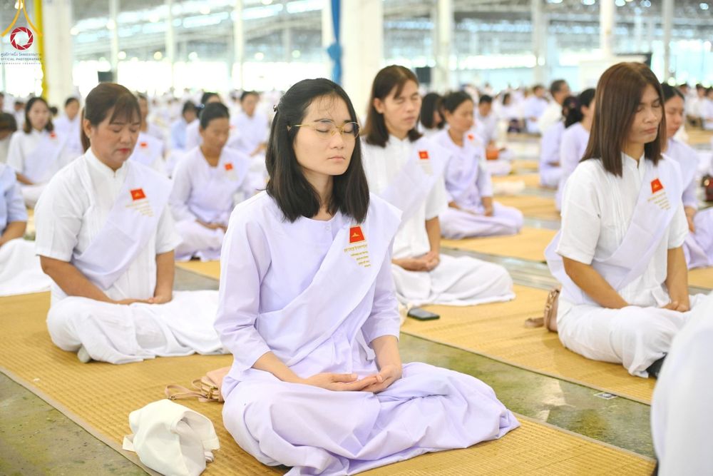 ภาพ No.188087:พิธีบูชาข้าวพระ วันขึ้นปีใหม่ 2568 ณ วัดพระธรรมกาย จ.ปทุมธานี วันที่ 1 มกราคม พ.ศ. 2568