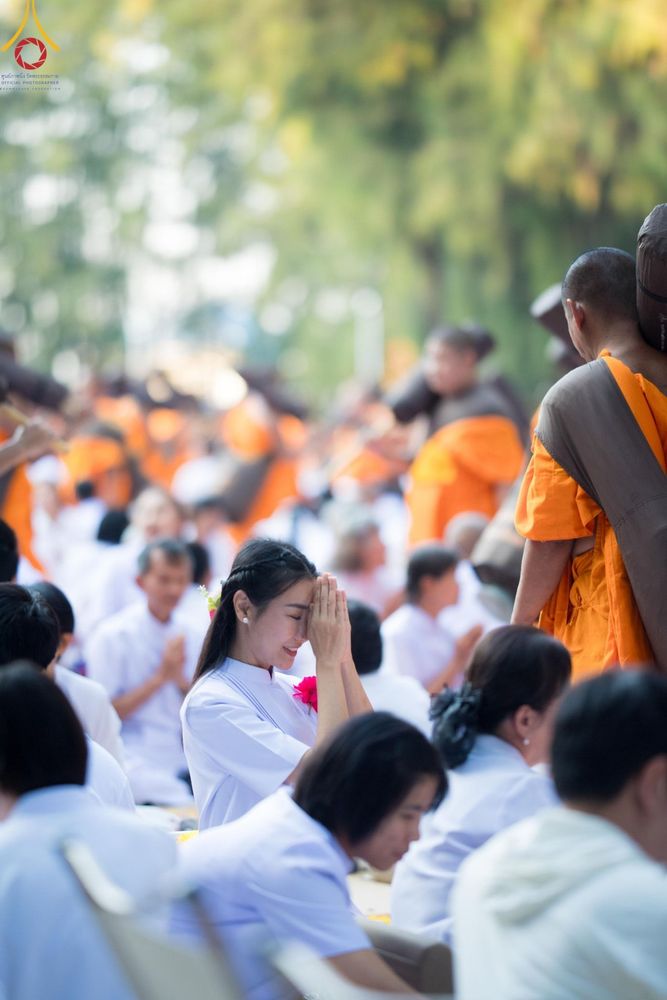 ภาพ No.189115:พิธีต้อนรับพระธรรมยาตรา ในโครงการธรรมยาตรา กตัญญูบูชา มหาปูชนียาจารย์ พระมงคลเทพมุนี(สด จนฺทสโร) พระผู้ปราบมาร อนุสรณ์สถาน 7 แห่ง ปีที่ 13 วันที่ 3 มกราคม พ.ศ. 2568 ณ อนุสรณ์สถานมหาวิหารพระมงคลเทพมุนี (โลตัสแลนด์) อ.สองพี่น้อง จ.สุพรรณบุรี