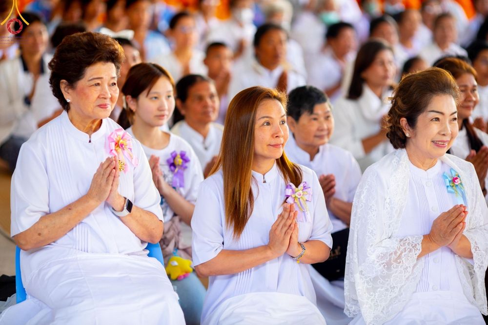 ภาพ No.189354:พิธีทอดผ้าป่าทำนุบำรุงศาสนสถาน ในโครงการธรรมยาตรา กตัญญูบูชา มหาปูชนียาจารย์ พระมงคลเทพมุนี(สด จนฺทสโร) พระผู้ปราบมาร อนุสรณ์สถาน 7 แห่ง ปีที่ 13 ณ วัดใหม่นพรัตน์  ต.เนินพระปรางค์ อ.สองพี่น้อง จ.สุพรรณบุรี วันที่ 5 มกราคม พ.ศ. 2568