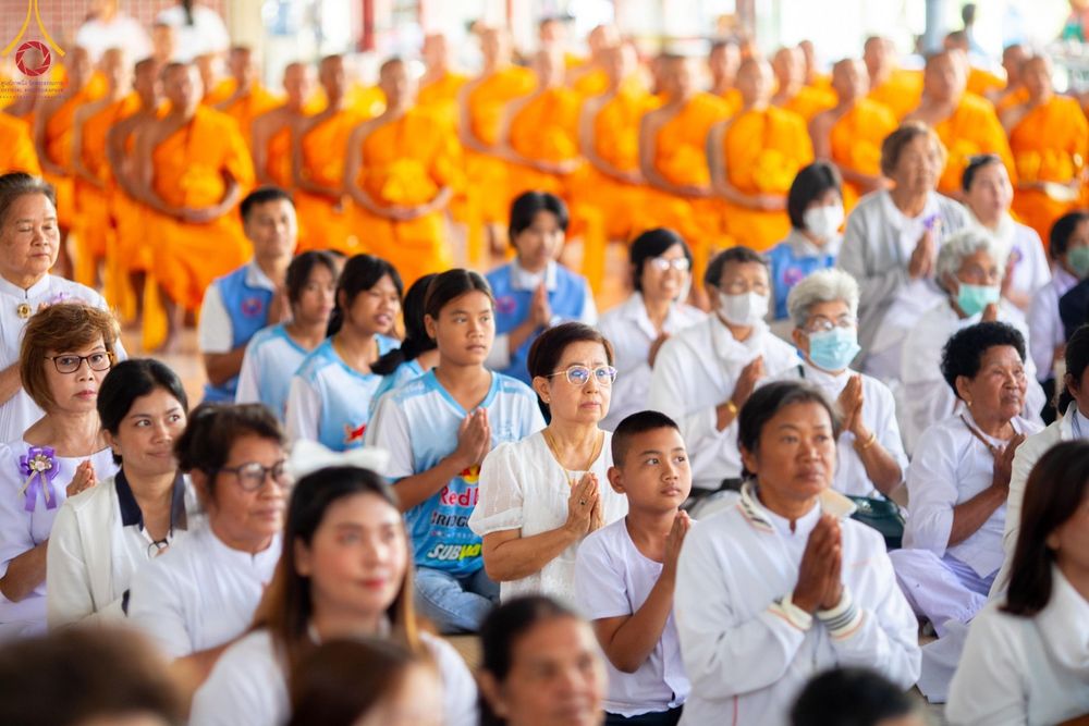 ภาพ No.189356:พิธีทอดผ้าป่าทำนุบำรุงศาสนสถาน ในโครงการธรรมยาตรา กตัญญูบูชา มหาปูชนียาจารย์ พระมงคลเทพมุนี(สด จนฺทสโร) พระผู้ปราบมาร อนุสรณ์สถาน 7 แห่ง ปีที่ 13 ณ วัดใหม่นพรัตน์  ต.เนินพระปรางค์ อ.สองพี่น้อง จ.สุพรรณบุรี วันที่ 5 มกราคม พ.ศ. 2568