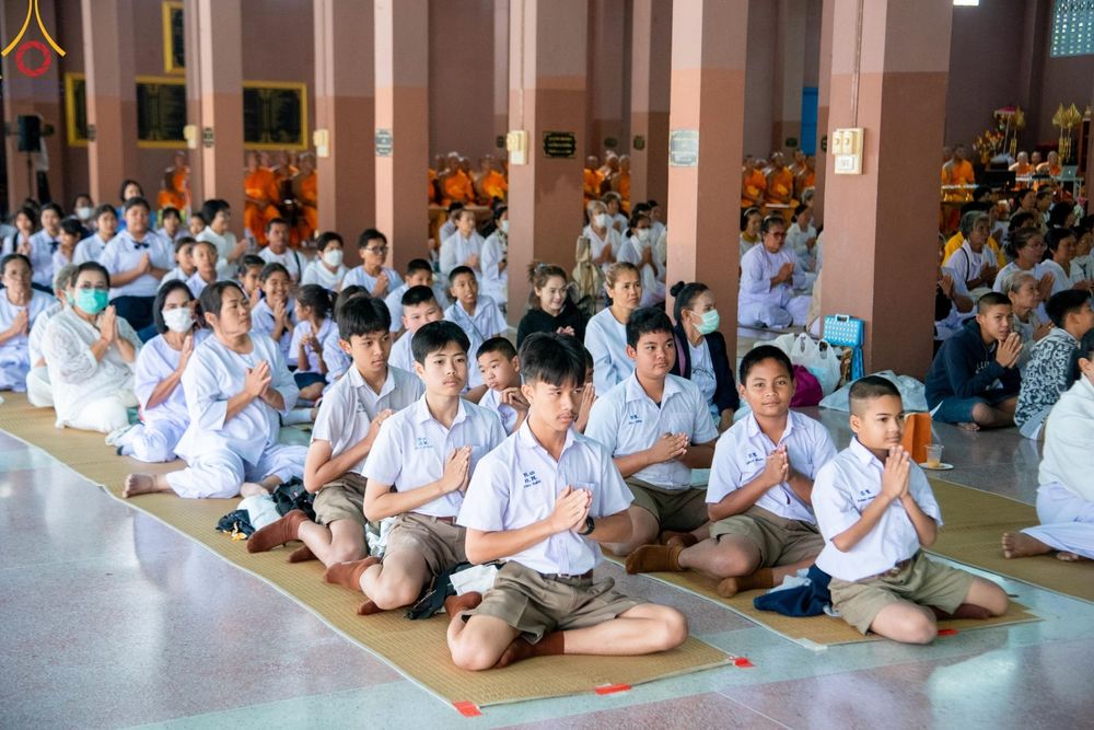 ภาพ No.189783:พิธีทอดผ้าป่าทำนุบำรุงศาสนสถาน ณ วัดอัมพวัน ต.สองพี่น้อง อ.สองพี่น้อง จ.สุพรรณบุรี ในโครงการธรรมยาตรา กตัญญูบูชา มหาปูชนียาจารย์ พระมงคลเทพมุนี(สด จนฺทสโร) พระผู้ปราบมาร อนุสรณ์สถาน 7 แห่ง ปีที่ 13 วันที่ 5 มกราคม พ.ศ. 2568