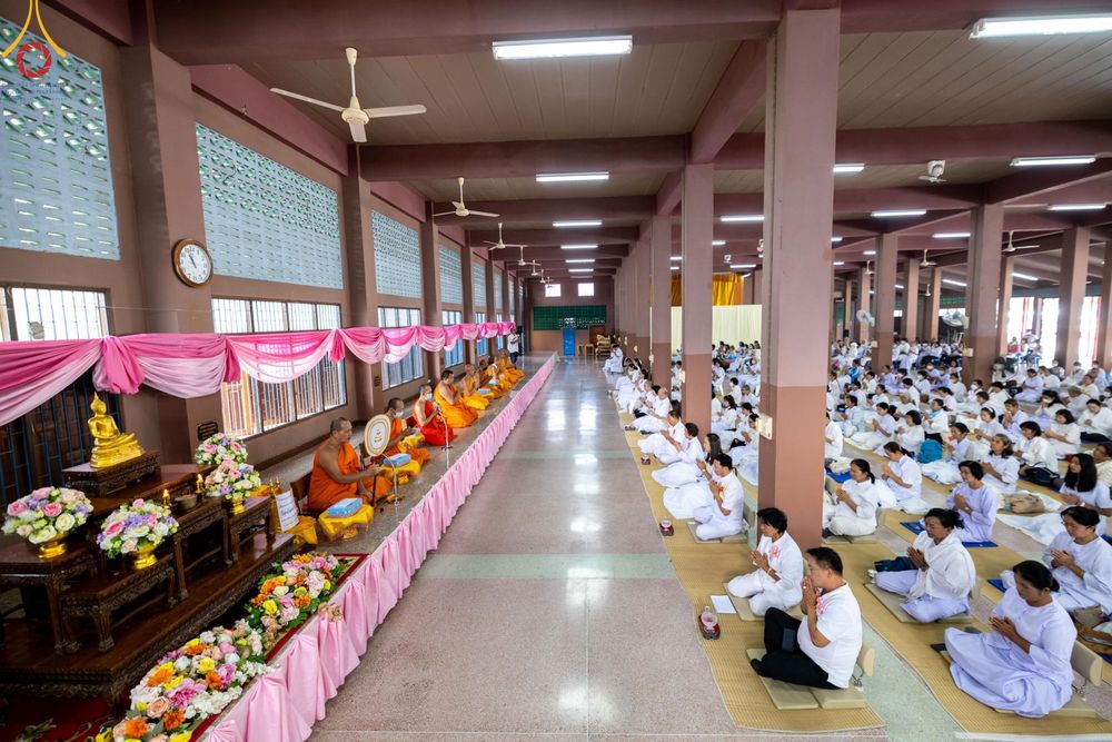 ภาพ No.189862:พิธีทอดผ้าป่าทำนุบำรุงศาสนสถาน ณ วัดอัมพวัน ต.สองพี่น้อง อ.สองพี่น้อง จ.สุพรรณบุรี ในโครงการธรรมยาตรา กตัญญูบูชา มหาปูชนียาจารย์ พระมงคลเทพมุนี(สด จนฺทสโร) พระผู้ปราบมาร อนุสรณ์สถาน 7 แห่ง ปีที่ 13 วันที่ 5 มกราคม พ.ศ. 2568