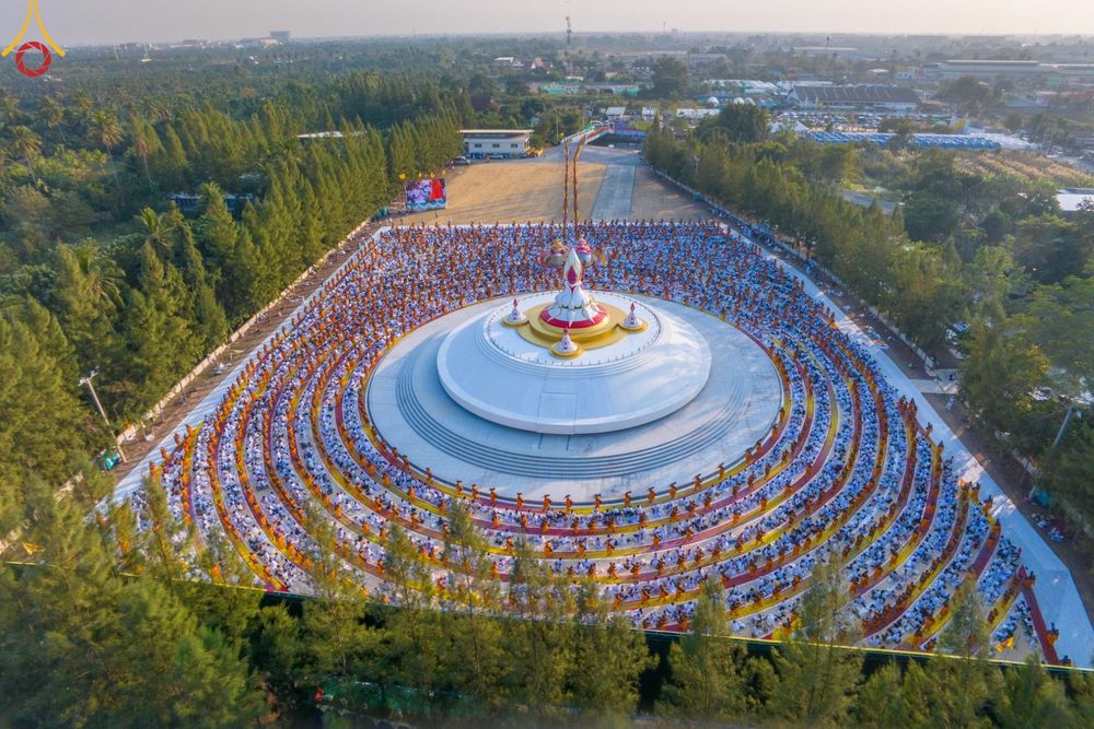 ภาพ No.190655:พิธีต้อนรับพระธรรมยาตรา ณ อนุสรณ์สถาน สถานที่ตั้งมโนปณิธานบวชตลอดชีวิต อนุสรณ์สถานคลองบางนางแท่น อ.สามพราน จ.นครปฐม ในโครงการธรรมยาตรา กตัญญูบูชา มหาปูชนียาจารย์ พระมงคลเทพมุนี(สด จนฺทสโร) พระผู้ปราบมาร อนุสรณ์สถาน 7 แห่ง ปีที่ 13 วันที่ 7 ม.ค.2568