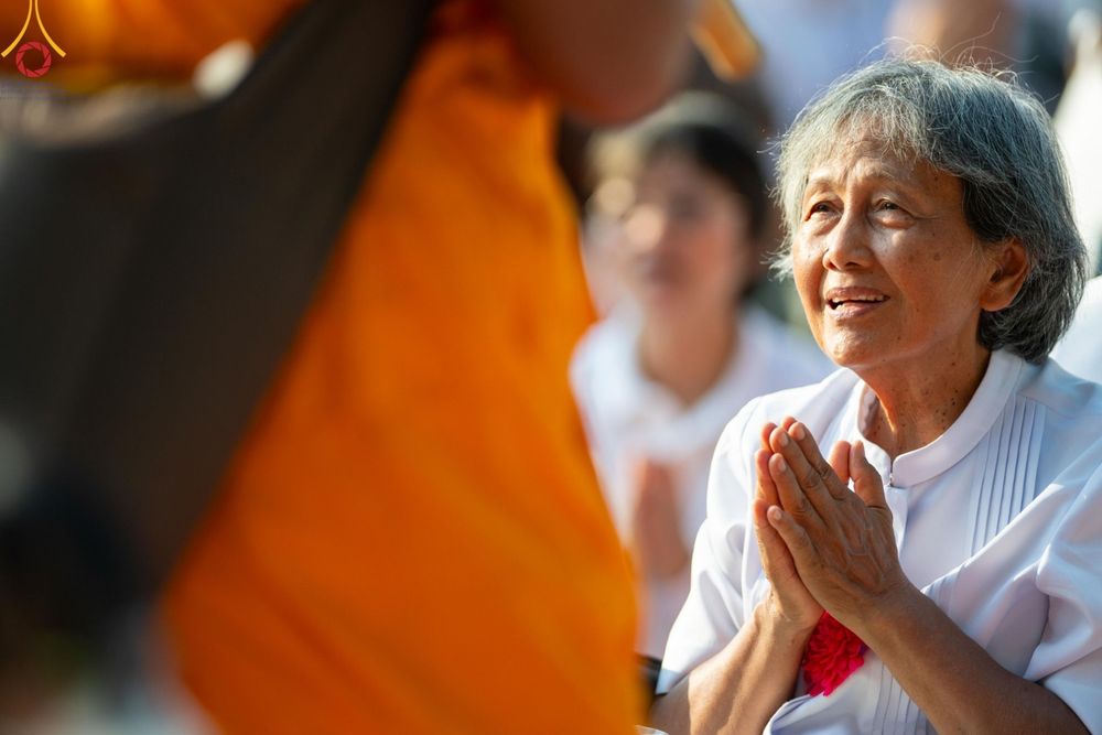 ภาพ No.190677:พิธีต้อนรับพระธรรมยาตรา ณ อนุสรณ์สถาน สถานที่ตั้งมโนปณิธานบวชตลอดชีวิต อนุสรณ์สถานคลองบางนางแท่น อ.สามพราน จ.นครปฐม ในโครงการธรรมยาตรา กตัญญูบูชา มหาปูชนียาจารย์ พระมงคลเทพมุนี(สด จนฺทสโร) พระผู้ปราบมาร อนุสรณ์สถาน 7 แห่ง ปีที่ 13 วันที่ 7 ม.ค.2568