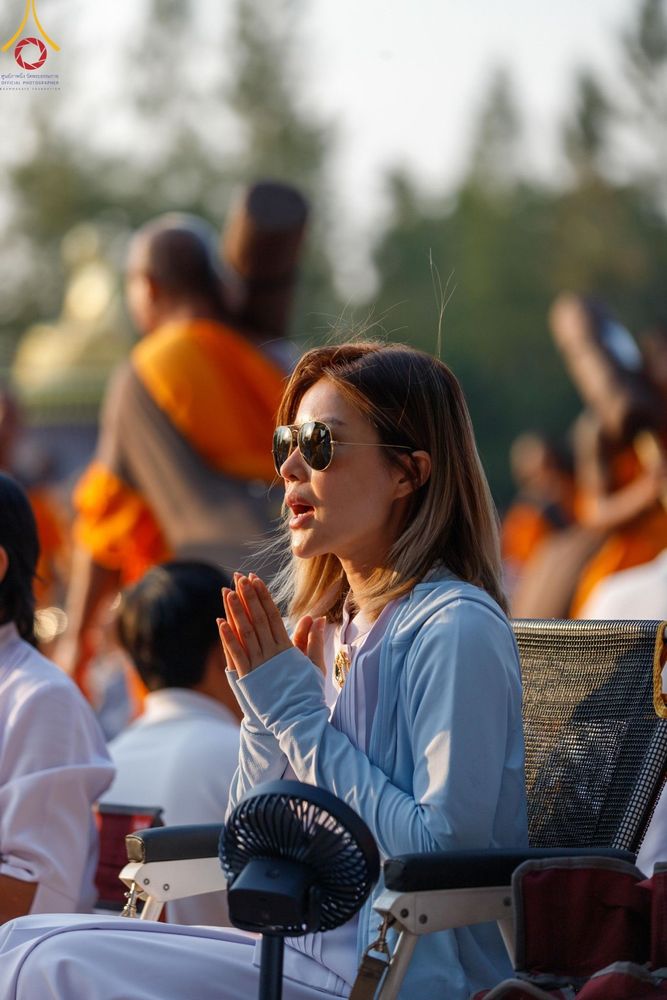 ภาพ No.190696:พิธีต้อนรับพระธรรมยาตรา ณ อนุสรณ์สถาน สถานที่ตั้งมโนปณิธานบวชตลอดชีวิต อนุสรณ์สถานคลองบางนางแท่น อ.สามพราน จ.นครปฐม ในโครงการธรรมยาตรา กตัญญูบูชา มหาปูชนียาจารย์ พระมงคลเทพมุนี(สด จนฺทสโร) พระผู้ปราบมาร อนุสรณ์สถาน 7 แห่ง ปีที่ 13 วันที่ 7 ม.ค.2568