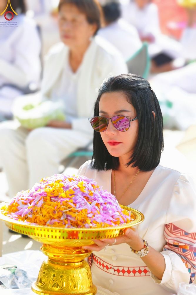 ภาพ No.190737:พิธีต้อนรับพระธรรมยาตรา ณ อนุสรณ์สถาน สถานที่ตั้งมโนปณิธานบวชตลอดชีวิต อนุสรณ์สถานคลองบางนางแท่น อ.สามพราน จ.นครปฐม ในโครงการธรรมยาตรา กตัญญูบูชา มหาปูชนียาจารย์ พระมงคลเทพมุนี(สด จนฺทสโร) พระผู้ปราบมาร อนุสรณ์สถาน 7 แห่ง ปีที่ 13 วันที่ 7 ม.ค.2568