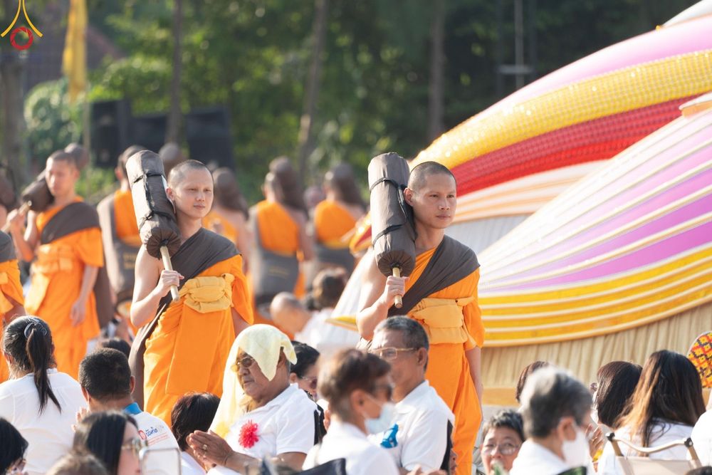 ภาพ No.190826:พิธีต้อนรับพระธรรมยาตรา ณ อนุสรณ์สถาน สถานที่ตั้งมโนปณิธานบวชตลอดชีวิต อนุสรณ์สถานคลองบางนางแท่น อ.สามพราน จ.นครปฐม ในโครงการธรรมยาตรา กตัญญูบูชา มหาปูชนียาจารย์ พระมงคลเทพมุนี(สด จนฺทสโร) พระผู้ปราบมาร อนุสรณ์สถาน 7 แห่ง ปีที่ 13 วันที่ 7 ม.ค.2568