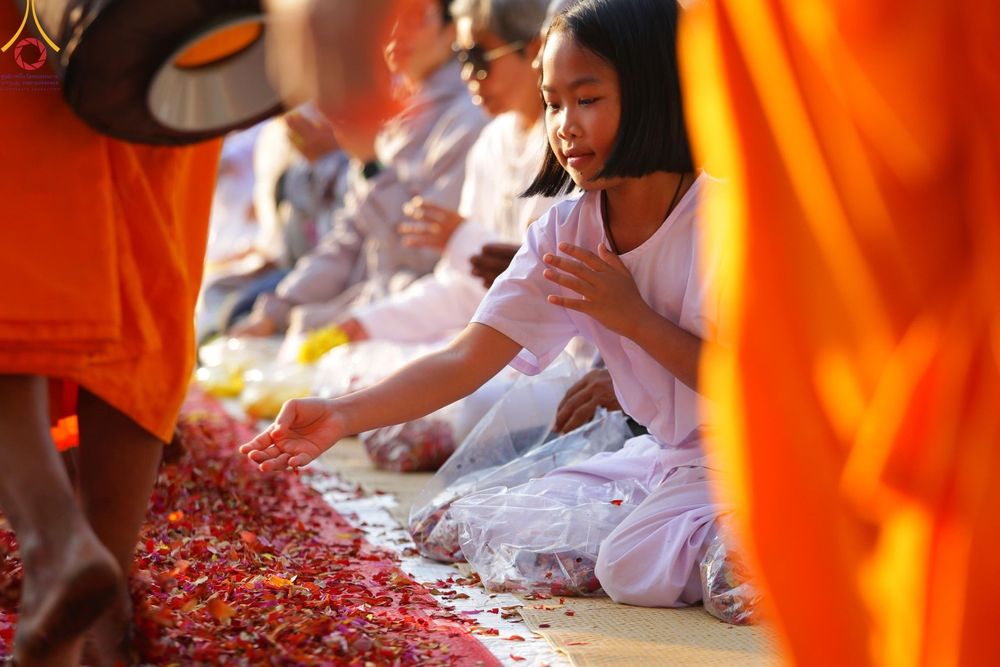 ภาพ No.190846:พิธีต้อนรับพระธรรมยาตรา ณ อนุสรณ์สถาน สถานที่ตั้งมโนปณิธานบวชตลอดชีวิต อนุสรณ์สถานคลองบางนางแท่น อ.สามพราน จ.นครปฐม ในโครงการธรรมยาตรา กตัญญูบูชา มหาปูชนียาจารย์ พระมงคลเทพมุนี(สด จนฺทสโร) พระผู้ปราบมาร อนุสรณ์สถาน 7 แห่ง ปีที่ 13 วันที่ 7 ม.ค.2568
