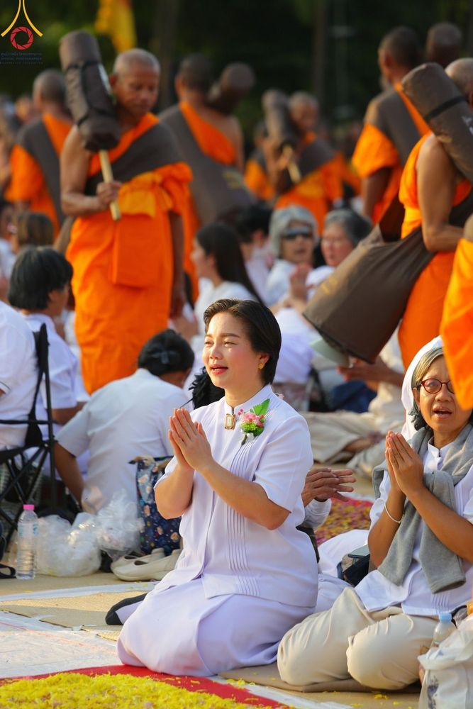 ภาพ No.190876:พิธีต้อนรับพระธรรมยาตรา ณ อนุสรณ์สถาน สถานที่ตั้งมโนปณิธานบวชตลอดชีวิต อนุสรณ์สถานคลองบางนางแท่น อ.สามพราน จ.นครปฐม ในโครงการธรรมยาตรา กตัญญูบูชา มหาปูชนียาจารย์ พระมงคลเทพมุนี(สด จนฺทสโร) พระผู้ปราบมาร อนุสรณ์สถาน 7 แห่ง ปีที่ 13 วันที่ 7 ม.ค.2568