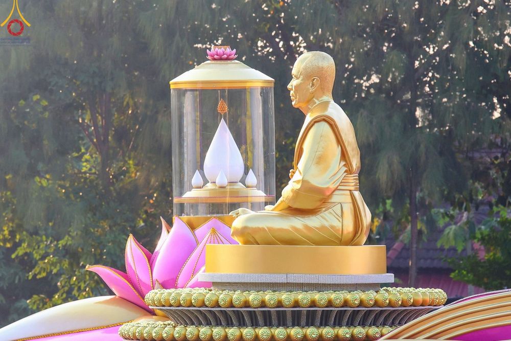 ภาพ No.190958:พิธีต้อนรับพระธรรมยาตรา ณ อนุสรณ์สถาน สถานที่ตั้งมโนปณิธานบวชตลอดชีวิต อนุสรณ์สถานคลองบางนางแท่น อ.สามพราน จ.นครปฐม ในโครงการธรรมยาตรา กตัญญูบูชา มหาปูชนียาจารย์ พระมงคลเทพมุนี(สด จนฺทสโร) พระผู้ปราบมาร อนุสรณ์สถาน 7 แห่ง ปีที่ 13 วันที่ 7 ม.ค.2568