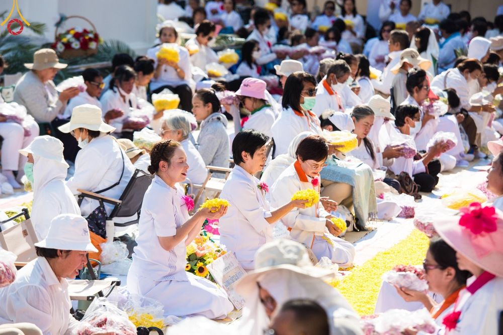 ภาพ No.196164:พิธีต้อนรับพระธรรมยาตรา ณ อนุสรณ์สถานลำดับที่ 4 สถานที่เกิดด้วยกายธรรม วัดโบสถ์(บน) ต.บางคูเวียง จ.นนทบุรี ในโครงการธรรมยาตรา กตัญญูบูชา มหาปูชนียาจารย์ พระมงคลเทพมุนี(สด จนฺทสโร) พระผู้ปราบมาร อนุสรณ์สถาน 7 แห่ง ปีที่ 13 วันที่ 15 มกราคม พ.ศ. 2568