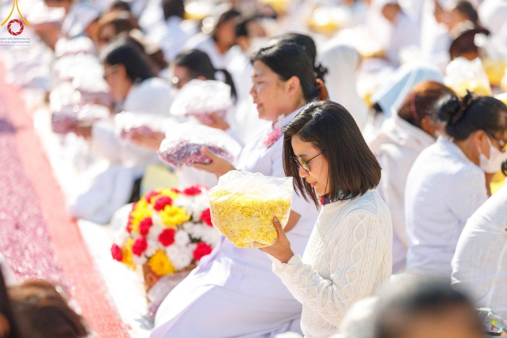 ภาพ No.196166:พิธีต้อนรับพระธรรมยาตรา ณ อนุสรณ์สถานลำดับที่ 4 สถานที่เกิดด้วยกายธรรม วัดโบสถ์(บน) ต.บางคูเวียง จ.นนทบุรี ในโครงการธรรมยาตรา กตัญญูบูชา มหาปูชนียาจารย์ พระมงคลเทพมุนี(สด จนฺทสโร) พระผู้ปราบมาร อนุสรณ์สถาน 7 แห่ง ปีที่ 13 วันที่ 15 มกราคม พ.ศ. 2568