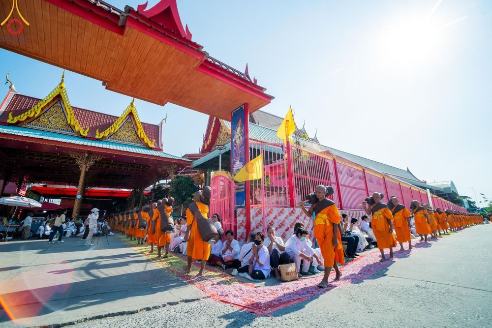 ภาพ No.196196:พิธีต้อนรับพระธรรมยาตรา ณ อนุสรณ์สถานลำดับที่ 4 สถานที่เกิดด้วยกายธรรม วัดโบสถ์(บน) ต.บางคูเวียง จ.นนทบุรี ในโครงการธรรมยาตรา กตัญญูบูชา มหาปูชนียาจารย์ พระมงคลเทพมุนี(สด จนฺทสโร) พระผู้ปราบมาร อนุสรณ์สถาน 7 แห่ง ปีที่ 13 วันที่ 15 มกราคม พ.ศ. 2568