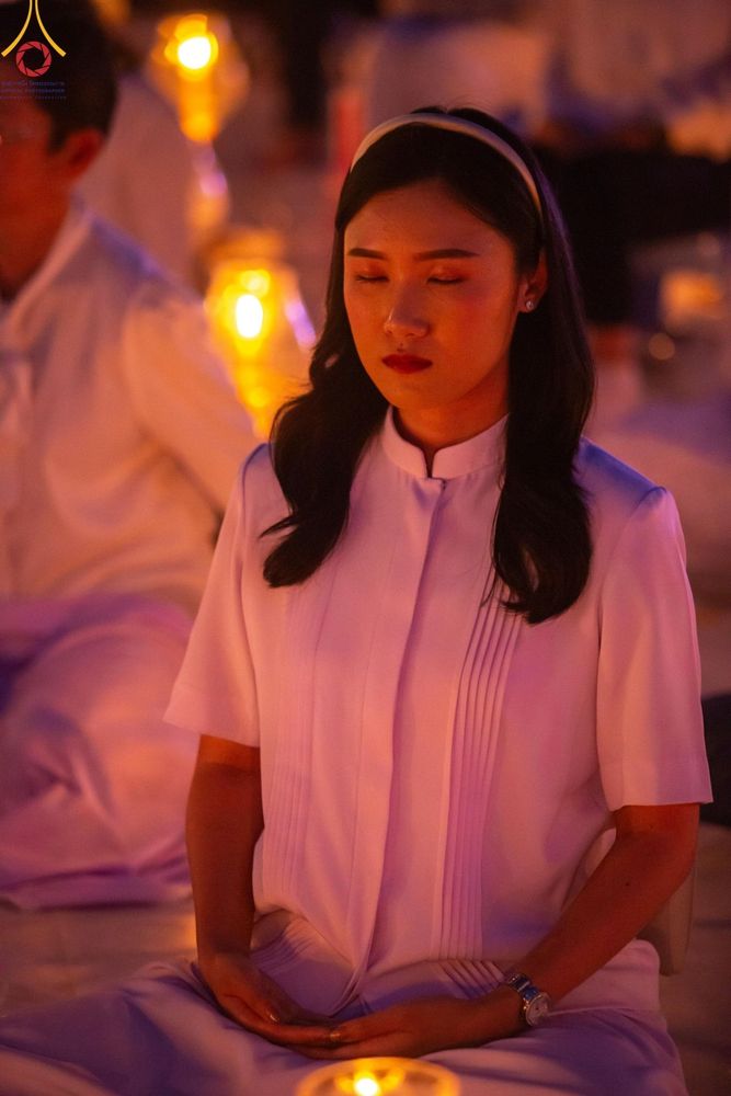 ภาพ No.200741:พิธีจุดประทีปถวายเป็นพุทธบูชา และบูชาธรรมมหาปูชนียาจารย์ ณ อนุสรณ์สถานบางปลา วัดบางปลา อำเภอบางเลน จังหวัดนครปฐม ในโครงการธรรมยาตรา กตัญญูบูชา มหาปูชนียาจารย์ พระมงคลเทพมุนี(สด จนฺทสโร) พระผู้ปราบมาร อนุสรณ์สถาน 7 แห่ง ปีที่ 13 วันที่ 23 มกราคม พ.ศ. 2568