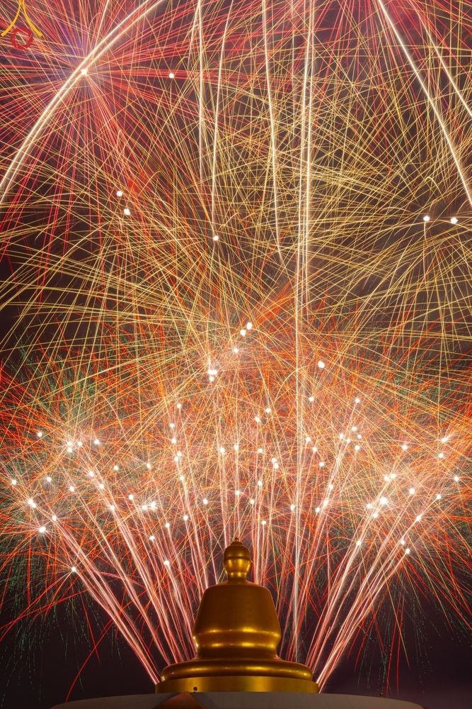 ภาพ No.200805:พิธีจุดประทีปถวายเป็นพุทธบูชา และบูชาธรรมมหาปูชนียาจารย์ ณ อนุสรณ์สถานบางปลา วัดบางปลา อำเภอบางเลน จังหวัดนครปฐม ในโครงการธรรมยาตรา กตัญญูบูชา มหาปูชนียาจารย์ พระมงคลเทพมุนี(สด จนฺทสโร) พระผู้ปราบมาร อนุสรณ์สถาน 7 แห่ง ปีที่ 13 วันที่ 23 มกราคม พ.ศ. 2568