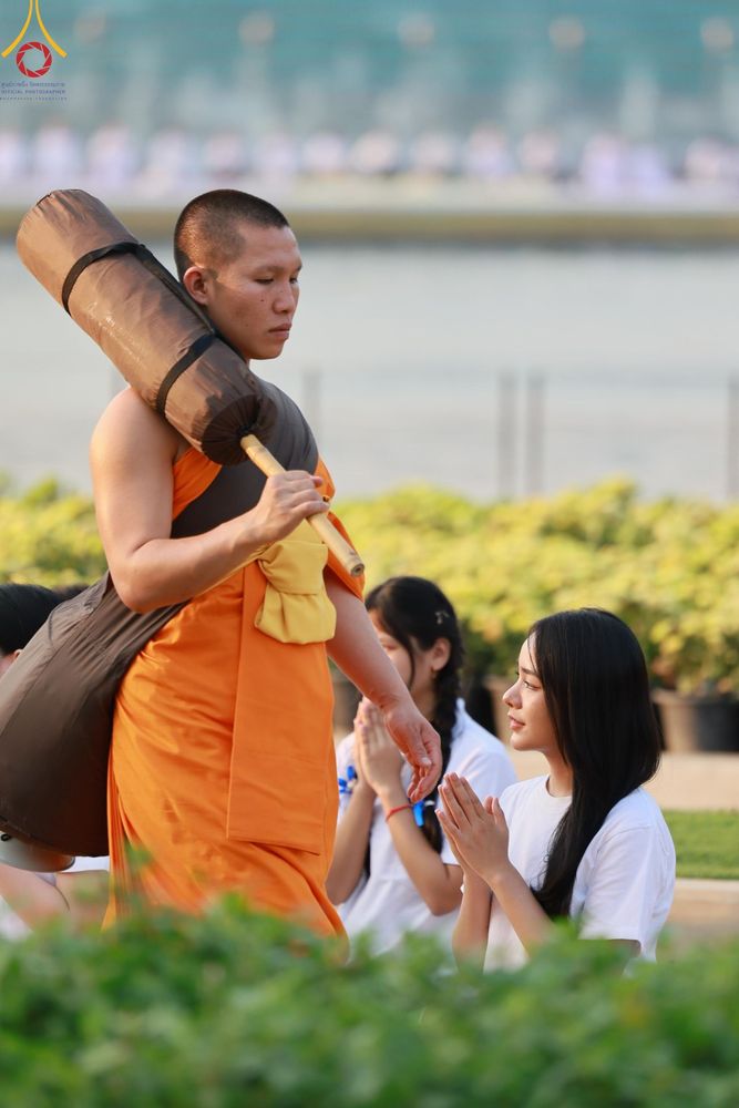 ภาพ No.202459:พิธีต้อนรับพระธรรมยาตรา ณ อนุสรณ์สถานลำดับที่ 7 สถานที่ขยายวิชชาธรรมกาย วัดพระธรรมกาย ต.คลองสาม อ.คลองหลวง จ.ปทุมธานี ในโครงการธรรมยาตรา กตัญญูบูชา มหาปูชนียาจารย์ พระมงคลเทพมุนี(สด จนฺทสโร) พระผู้ปราบมาร อนุสรณ์สถาน 7 แห่ง ปีที่ 13 วันที่ 26 มกราคม 2568