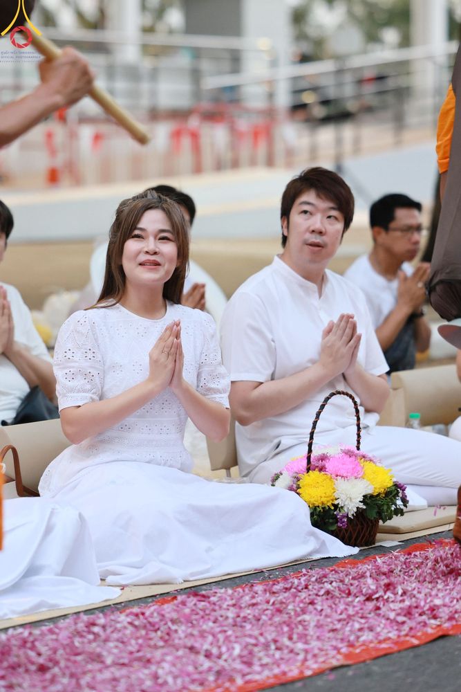 ภาพ No.202515:พิธีต้อนรับพระธรรมยาตรา ณ อนุสรณ์สถานลำดับที่ 7 สถานที่ขยายวิชชาธรรมกาย วัดพระธรรมกาย ต.คลองสาม อ.คลองหลวง จ.ปทุมธานี ในโครงการธรรมยาตรา กตัญญูบูชา มหาปูชนียาจารย์ พระมงคลเทพมุนี(สด จนฺทสโร) พระผู้ปราบมาร อนุสรณ์สถาน 7 แห่ง ปีที่ 13 วันที่ 26 มกราคม 2568