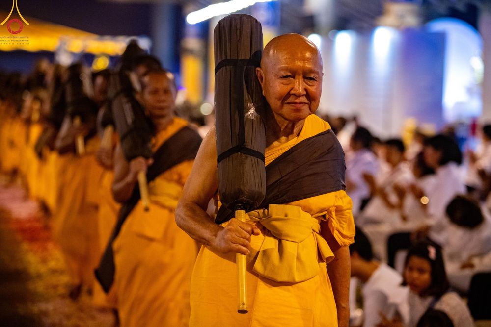ภาพ No.202620:พิธีต้อนรับพระธรรมยาตรา ณ อนุสรณ์สถานลำดับที่ 7 สถานที่ขยายวิชชาธรรมกาย วัดพระธรรมกาย ต.คลองสาม อ.คลองหลวง จ.ปทุมธานี ในโครงการธรรมยาตรา กตัญญูบูชา มหาปูชนียาจารย์ พระมงคลเทพมุนี(สด จนฺทสโร) พระผู้ปราบมาร อนุสรณ์สถาน 7 แห่ง ปีที่ 13 วันที่ 26 มกราคม 2568