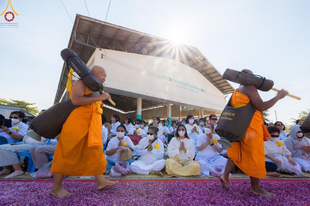 ภาพ No.203931:พิธีต้อนรับพระธรรมยาตรา ณ อนุสรณ์สถานลำดับที่ 5 สถานที่เผยแผ่วิชชาธรรมกายครั้งแรก อนุสรณ์สถานบางปลา วัดบางปลา อำเภอบางเลน จังหวัดนครปฐม ในโครงการธรรมยาตรา กตัญญูบูชา มหาปูชนียาจารย์ พระมงคลเทพมุนี(สด จนฺทสโร) พระผู้ปราบมาร ปีที่ 13 วัน 19 มกราคม พ.ศ.2568