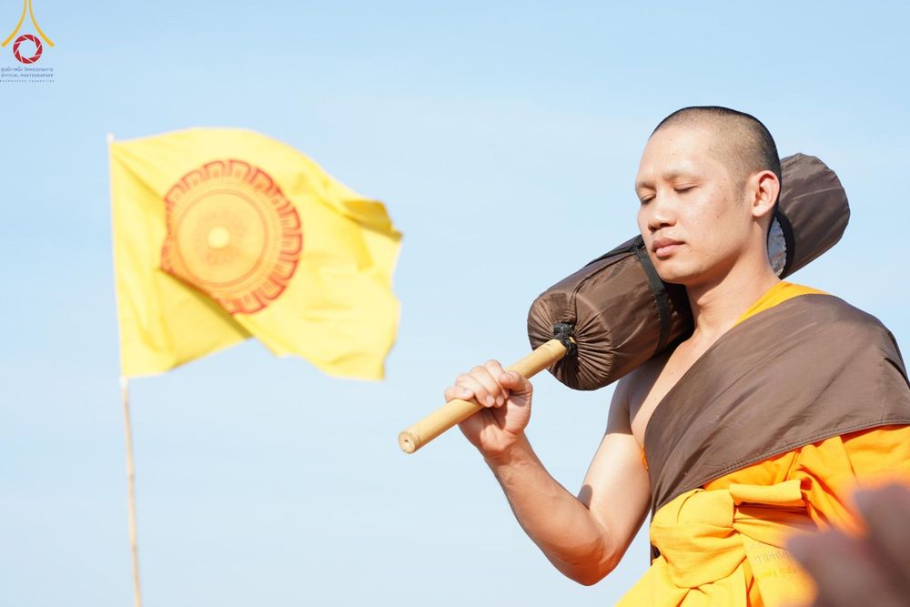 ภาพ No.203957:พิธีต้อนรับพระธรรมยาตรา ณ อนุสรณ์สถานลำดับที่ 5 สถานที่เผยแผ่วิชชาธรรมกายครั้งแรก อนุสรณ์สถานบางปลา วัดบางปลา อำเภอบางเลน จังหวัดนครปฐม ในโครงการธรรมยาตรา กตัญญูบูชา มหาปูชนียาจารย์ พระมงคลเทพมุนี(สด จนฺทสโร) พระผู้ปราบมาร ปีที่ 13 วัน 19 มกราคม พ.ศ.2568