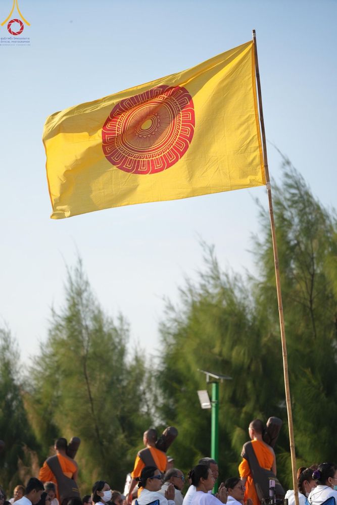 ภาพ No.203965:พิธีต้อนรับพระธรรมยาตรา ณ อนุสรณ์สถานลำดับที่ 5 สถานที่เผยแผ่วิชชาธรรมกายครั้งแรก อนุสรณ์สถานบางปลา วัดบางปลา อำเภอบางเลน จังหวัดนครปฐม ในโครงการธรรมยาตรา กตัญญูบูชา มหาปูชนียาจารย์ พระมงคลเทพมุนี(สด จนฺทสโร) พระผู้ปราบมาร ปีที่ 13 วัน 19 มกราคม พ.ศ.2568