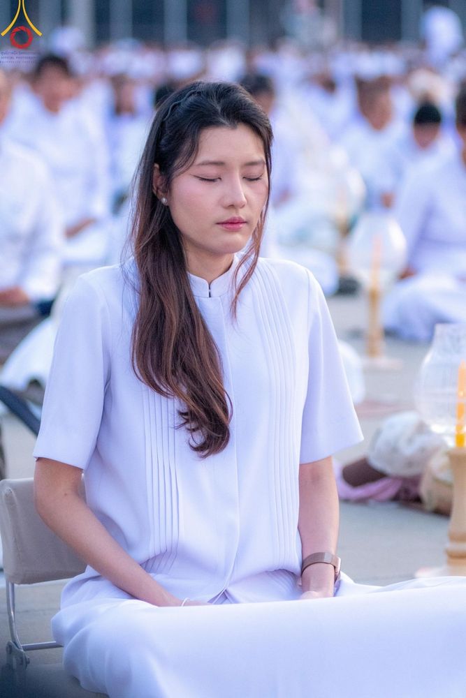 ภาพ No.204813:พิธีจุดประทีปถวายเป็นพุทธบูชา และบูชาธรรมมหาปูชนียาจารย์ ณ วัดพระธรรมกาย ตำบลคลองสาม อำเภอคลองหลวง จังหวัดปทุมธานี ในโครงการธรรมยาตรา กตัญญูบูชา มหาปูชนียาจารย์ พระมงคลเทพมุนี(สด จนฺทสโร) พระผู้ปราบมาร ปีที่ 13 วันที่ 31 มกราคม พ.ศ. 2568
