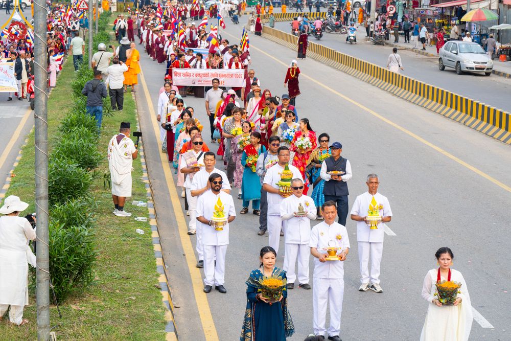 ภาพ No.317059:วันเสาร์ที่ 28 มีนาคม พ.ศ.2569 ธรรมยาตราจาริก ณ ซุ้มประตูลุมพินีเกต(Lumbini Gate) ประเทศเนปาล