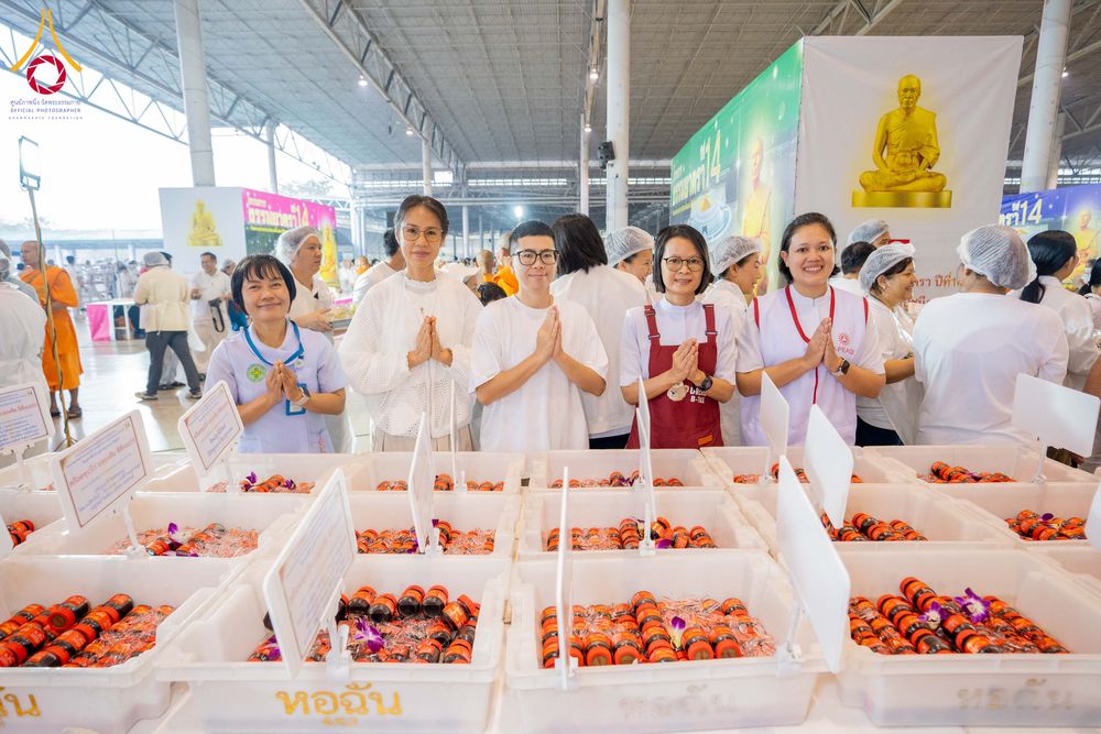 ภาพ No.306851:วันที่ 31 มกราคม พ.ศ. 2569 พิธีถวายภัตตาหารเป็นสังฆทาน แด่พระธรรมยาตรา ณ วัดพระธรรมกาย  จังหวัดปทุมธานี ในโครงการธรรมยาตรา กตัญญูบูชา มหาปูชนียาจารย์ พระมงคลเทพมุนี(สด จนฺทสโร) พระผู้ปราบมาร อนุสรณ์สถาน 7 แห่ง ปีที่ 14