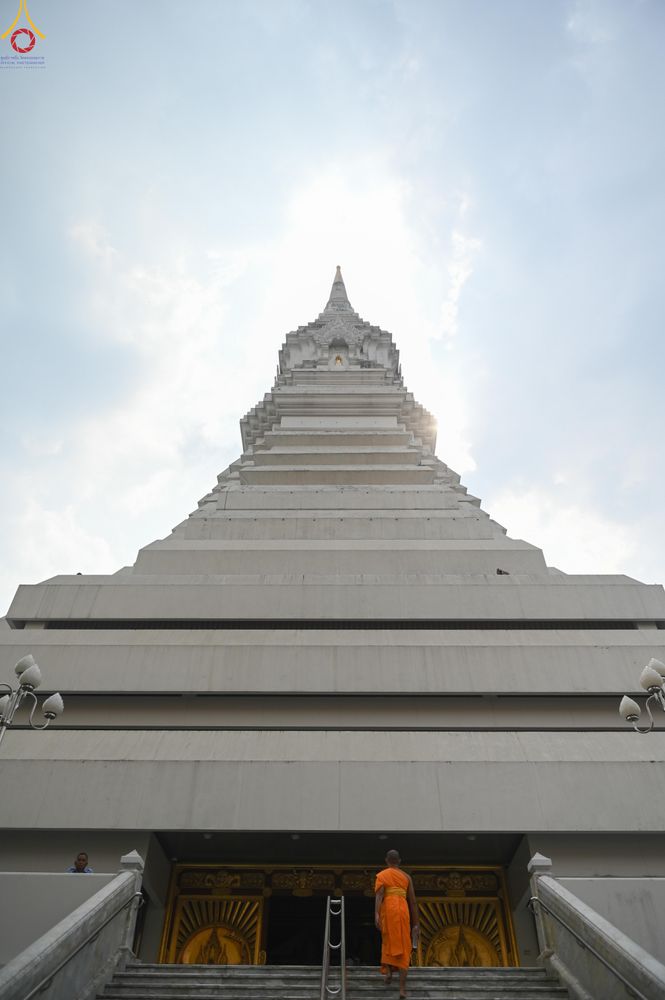 ภาพ No.299921:วันที่ 22 มกราคม พ.ศ.2569 พระธรรมยาตราปฏิบัติธรรม และถ่ายภาพหมู่ประวัติศาสตร์ ณ อาคารธรรมยาตรา กตัญญูบูชามหาปูชนียาจารย์  ตรงข้ามวัดปากน้ำภาษีเจริญ จ.กรุงเทพมหานคร ในโครงการธรรมยาตรา กตัญญูบูชา มหาปูชนียาจารย์ พระมงคลเทพมุนี(สด จนฺทสโร) พระผู้ปราบมาร อนุ