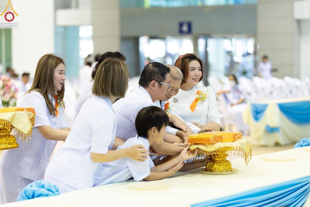 ภาพ No.167788:พิธีทอดกฐิน และ พิธีกรานกฐิน ในวันอาทิตย์ที่ 3 พฤศจิกายน พ.ศ. 2567 ณ วัดพระธรรมกาย จ.ปทุมธานี