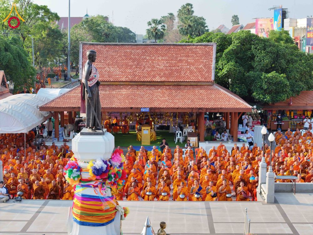 ภาพ No.312635:วันอาทิตย์ที่ 8 มีนาคม พ.ศ.2569 ทำบุญเมืองนครราชสีมา 558 ปี ตักบาตรพระ 10,000 รูป