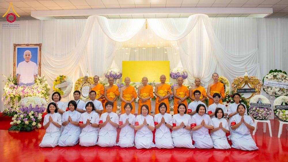 ภาพ No.315391:วันอังคารที่ 24 มีนาคม พ.ศ. 2569 พิธีบำเพ็ญกุศล คุณพ่อณรงค์ จินตมากุล  สิริอายุ 99 ปี 11 เดือน โยมบิดา พระครูปลัดรัตนวีรวัฒน์ (รังสฤษดิ์ อิทฺธิจินตโก) ที่ปรึกษาเจ้าคณะจังหวัดปทุมธานี เจ้าอาวาสวัดพระธรรมกาย  ณ ห้องปลูกศรัทธา 2 วัดพระธรรมกาย ปทุมธานี