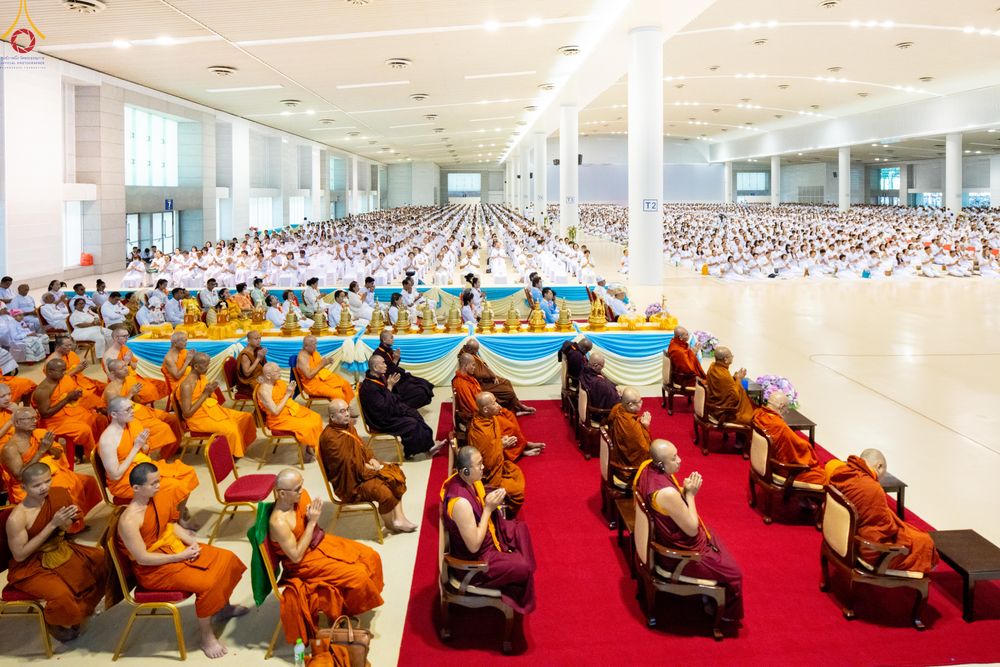 ภาพ No.328090:วันอาทิตย์ต้นเดือนที่ 3 พฤษภาคม พ.ศ.2569 พิธีบูชาข้าวพระ ณ วัดพระธรรมกาย