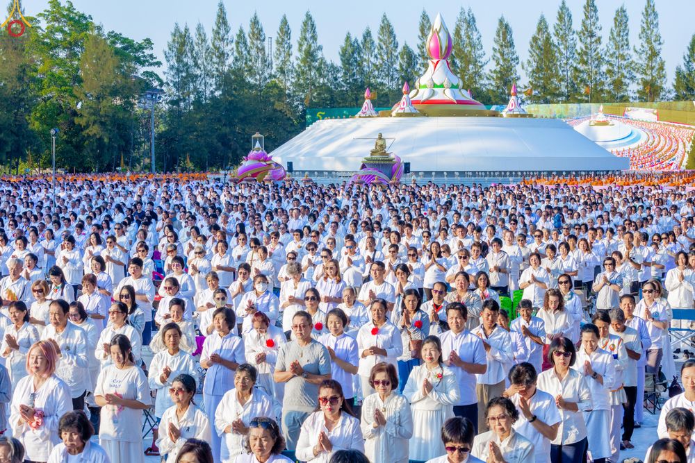 ภาพ No.291951:วันที่ 10 มกราคม พ.ศ. 2569 พิธีจุดประทีปถวายเป็นพุทธบูชา และบูชาธรรมมหาปูชนียาจารย์  ณ อนุสรณ์สถานคลองบางนางแท่น อ.สามพราน จ.นครปฐม ในโครงการธรรมยาตรา กตัญญูบูชา มหาปูชนียาจารย์ พระมงคลเทพมุนี(สด จนฺทสโร) พระผู้ปราบมาร อนุสรณ์สถาน 7 แห่ง ปีที่ 14