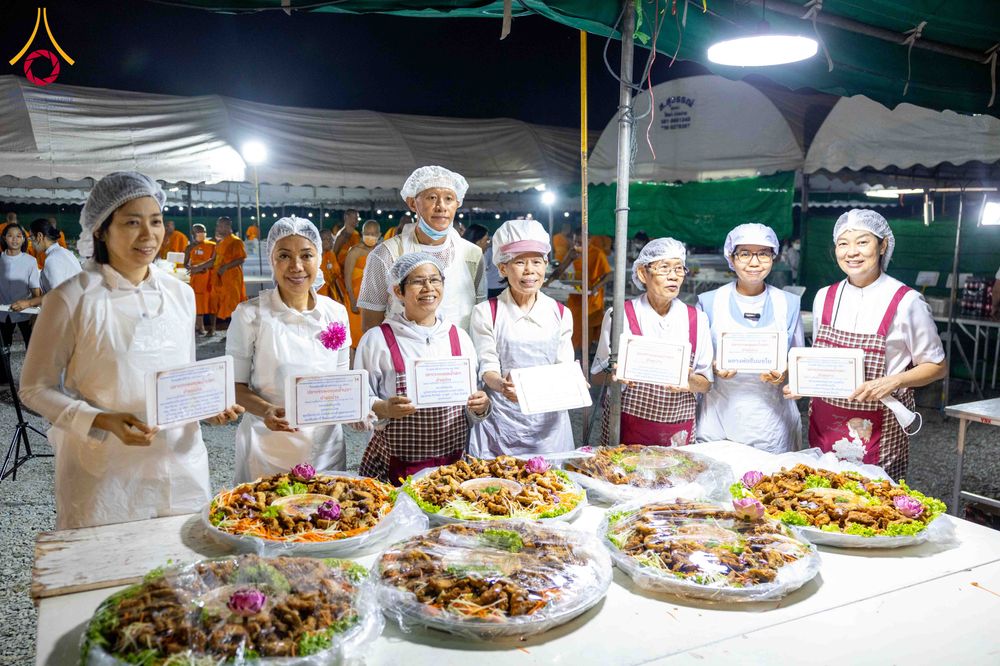 ภาพ No.300135:วันที่ 22 มกราคม พ.ศ. 2569 พิธีถวายภัตตาหารเป็นสังฆทาน แด่พระธรรมยาตรา ณ อนุสรณ์สถานบางปลา วัดบางปลา อำเภอบางเลน จังหวัดนครปฐม ในโครงการธรรมยาตรา กตัญญูบูชา มหาปูชนียาจารย์ พระมงคลเทพมุนี(สด จนฺทสโร) พระผู้ปราบมาร อนุสรณ์สถาน 7 แห่ง ปีที่ 14