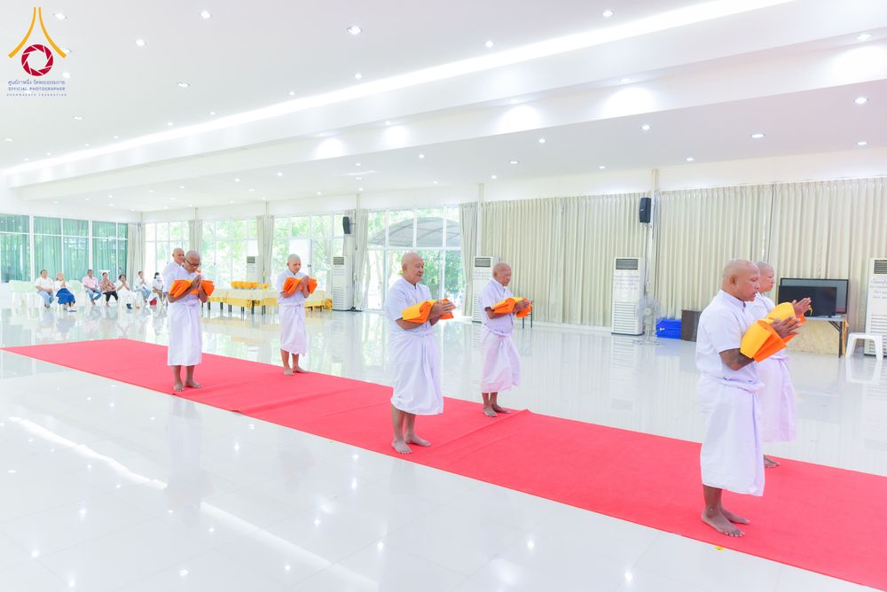 ภาพ No.285145:วันเสาร์ที่ 6 ธันวาคม พ.ศ.2568  พิธีอุปสมบทธรรมทายาท โครงการบรรพชาอุปสมบทหมู่  รุ่นบูชาธรรมมหาปูชนียาจารย์ ประจำปี 2568 ศูนย์ปฏิบัติธรรมและศูนย์อบรมเยาวชนเพชรบุรี อ.ท่ายาง จ.เพชรบุรี ณ วัดศีลคุณาราม อ.เขาย้อย เพชรบุรี